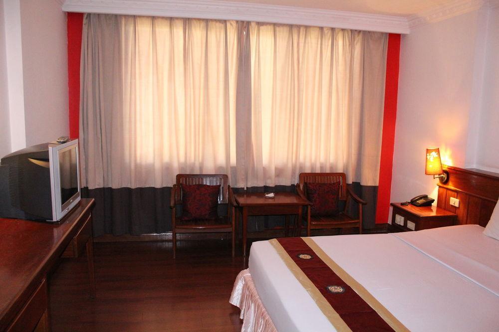 Princess Hotel Phnom Penh Exterior foto