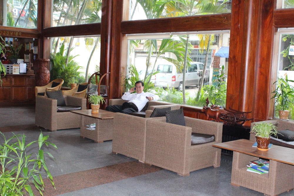 Princess Hotel Phnom Penh Exterior foto