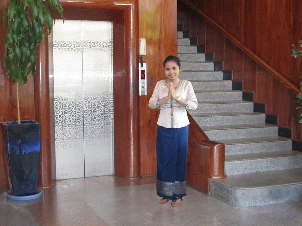 Princess Hotel Phnom Penh Exterior foto